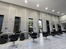 クリエイターズ スペース エヌ(creator's space N)の雰囲気（広々とした光溢れる店内♪）