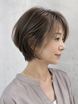 ストック(stock)&nbsp;白髪ぼかし×大人ショートボブ