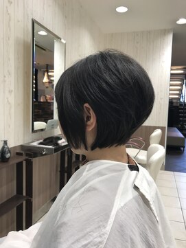 アース 天満橋店(HAIR & MAKE EARTH) ショートボブ