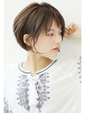 ラグエル(RAGUEL) 大人女性耳かけショートボブ