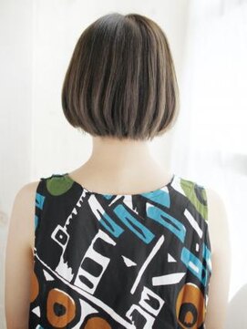ウル 吉祥寺(ulu) ツヤ感ベージュのボブスタイル