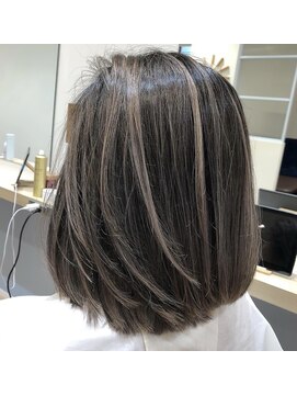 コノアラボ 守谷店(Conoah labo) バレイヤージュ　ナチュラルハイライト　ボブ