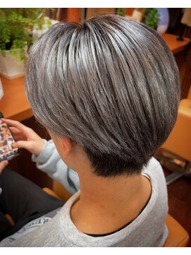 美よう室 加羅 アッシュグレー