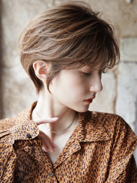 カライング(ing) 大人可愛い20代30代40代黒髪前下がりショートボブ丸みショート◎