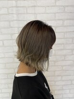 ビス リアン 川口店(Vis lien)&nbsp;切りっぱなし前下がりボブバレイヤージュグレージュ川口