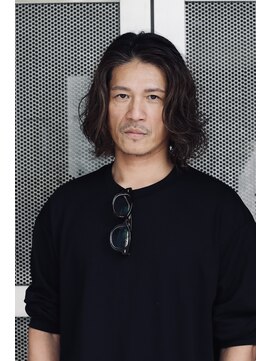 ルアウラフ(LUAU LOUGH) キムタク風ミディアムリバースカール: Instagram/@taiyo19980626