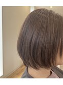 モカグレージュな白髪染めショートボブ♪