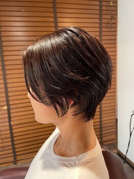 ラプチャー 上小田井(RAPTURE)の写真/第一印象を決める顔周りも丁寧なカウンセリングと骨格に合わせたカットで小顔魅せできて可愛く仕上がる♪