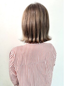 ソーコヘアー 海田店(So-ko hair) ミルクティーベージュ/ボブ/外ハネ/切りっぱなし