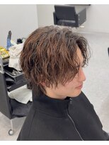 ブライト(BRIGHT)&nbsp;センターパートウルフツイストスパイラルパーマ