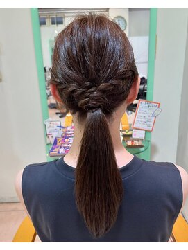ラピッシュ 二和向台店 ロープ編みポニーテール