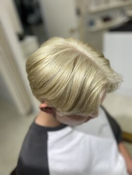 ラキ(Laki) ブリーチ必須！ブランドカラー