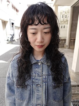 エヴリンアンドペイジ(Evelyn&paige) ロングパーマ/くるくるパーマ【神戸元町/水原】