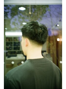 ヘアーコンセプト アイアイオ(HAIR CONCEPT iio) メンズテーパーフェード