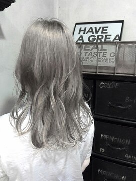 エイミー(Aimee) Aimee プラチナシルバーグレージュ