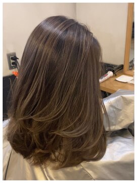 オースト ヘアー ステラ 新宿店(Aust hair Stella) 中明度 バレイヤージュ ブリーチ必須