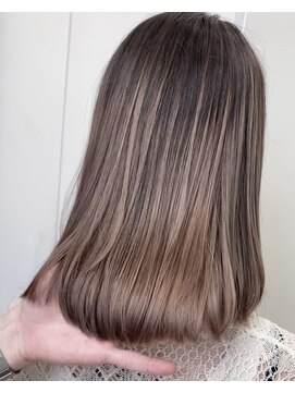 アライブ キチジョウジ(ALIVE Kichijoji) イメチェンエアータッチバレイヤージュカラーグレージュ