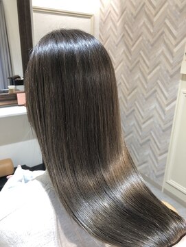 トゥーリ 筑紫野店(tuuli) tuuli筑紫野店☆くすみグレー☆艶髪☆カラー☆ロング☆