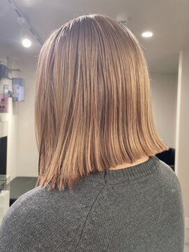 ベレーザ 渋谷(BELEZA) 2746プラチナグレージュサーフスタイル金髪ボブバイカラー