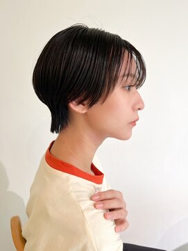 メモリーズ 銀座(Memories) 潔い黒髪ショート