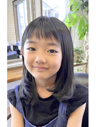 小学生女子　顔 