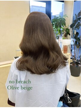 スニュウ(snuw) 似合わせカットボブ小顔カット透明感カラーオリーブカラー