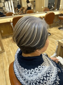 オリーブスバイネオリーブ(Olive's by neolive) メルティカラー_フェミニンロング_白髪ぼかし_前髪カット