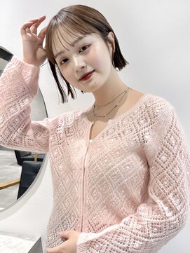 ラミエバイメルト 下北沢(lamie by melt) ボブぱっつん前髪顔周りもみあげ透明感ベージュダブルカラー人気