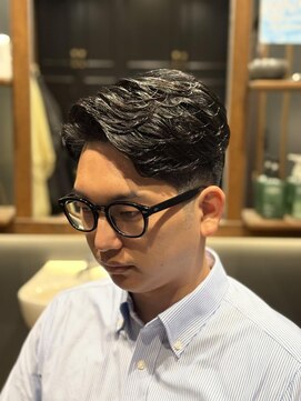 銀座 シノ 本店(shino) メンズ　ワンカールパーマ　フェード　七三　刈り上げ