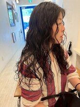 キキ(kiki)&nbsp;大きめくるくるウェーブパーマ