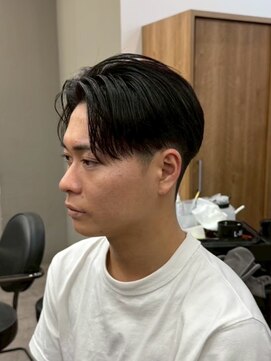 リッチブランドアンドコー(Rich Brand&Co) センターパートニュアンスパーマ韓国カルマパーマコンマヘア