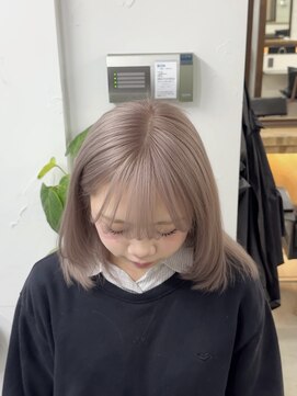 ビュー フクオカ(VIEW FUKUOKA) ミルクティーベージュ/ミディアムレイヤー/顔周り/ダブルカラー