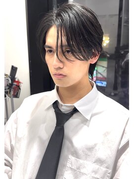 オーシャントーキョーオーバー 渋谷(OCEAN TOKYO OVER) 韓国マッシュセンターパートツーブロックフェザーパーマシャドウ