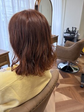 ラナ(LANA) ブリーチ無しカラーでオレンジヘア