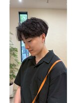 シフト(SHEEFT) センターパートアップバング韓国系黒髪メンズカットマッシュ