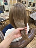 ミルクティーベージュ