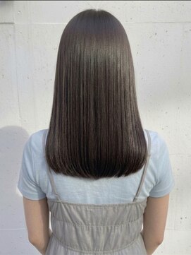 ライナス(Linus) 大人可愛い髪質改善カラー艶感ストレート透明感