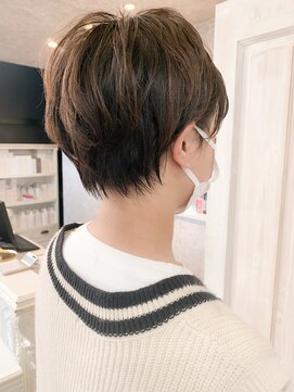 キャアリー(Caary) 福山市　人気ショートヘア　ベリーショートCaaryイルミナカラー