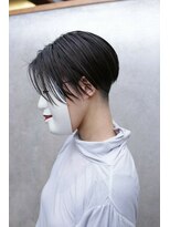 コマ(coma)&nbsp;【coma中野】 センターパート刈り上げ女子リヴァイヘア