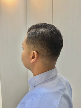 ヘアーアンドグルーミング ヨシザワインク(HAIR&GROOMING YOSHIZAWA Inc.) メンズバーバーフェードスタイル　ラインアップスキンフェード