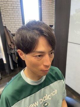 ヒロザバーバー(HIRO THE BARBER) アップバングショート