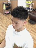 スキンフェードカット×アップバング