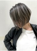 外国人風ハイライトバレイヤージュショートボブ  グレージュ
