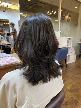 ミオ パーチェ ヘア(mio pace hair) ミディアムウルフ～ハイレイヤー～