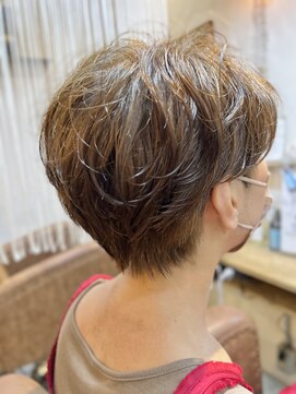 クオリア(QUALIA) 大人可愛い オシャレな小顔ハンサムショート/ 20代30代40代/柏