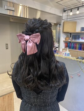 ジエクト ヴィシア(The Ect VIXIA) ドレスヘア ハーフアップ ヘアアレンジ 結婚式ヘアセット