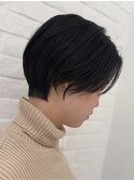 黒髪センターパートショート丸みショート黒染め