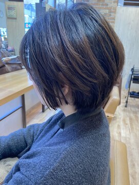 ヴィサージュクルー(VISAGE crew) ひし形なショートデザイン!