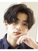 波巻きパーマツイストスパイラルパーマツーブロックメンズ黒髪