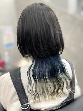 ファイブバイジエクト 堀江(FIVE by The Ect) 細めハイライト/クラゲヘアー/ブルーカラー/エンドカラー